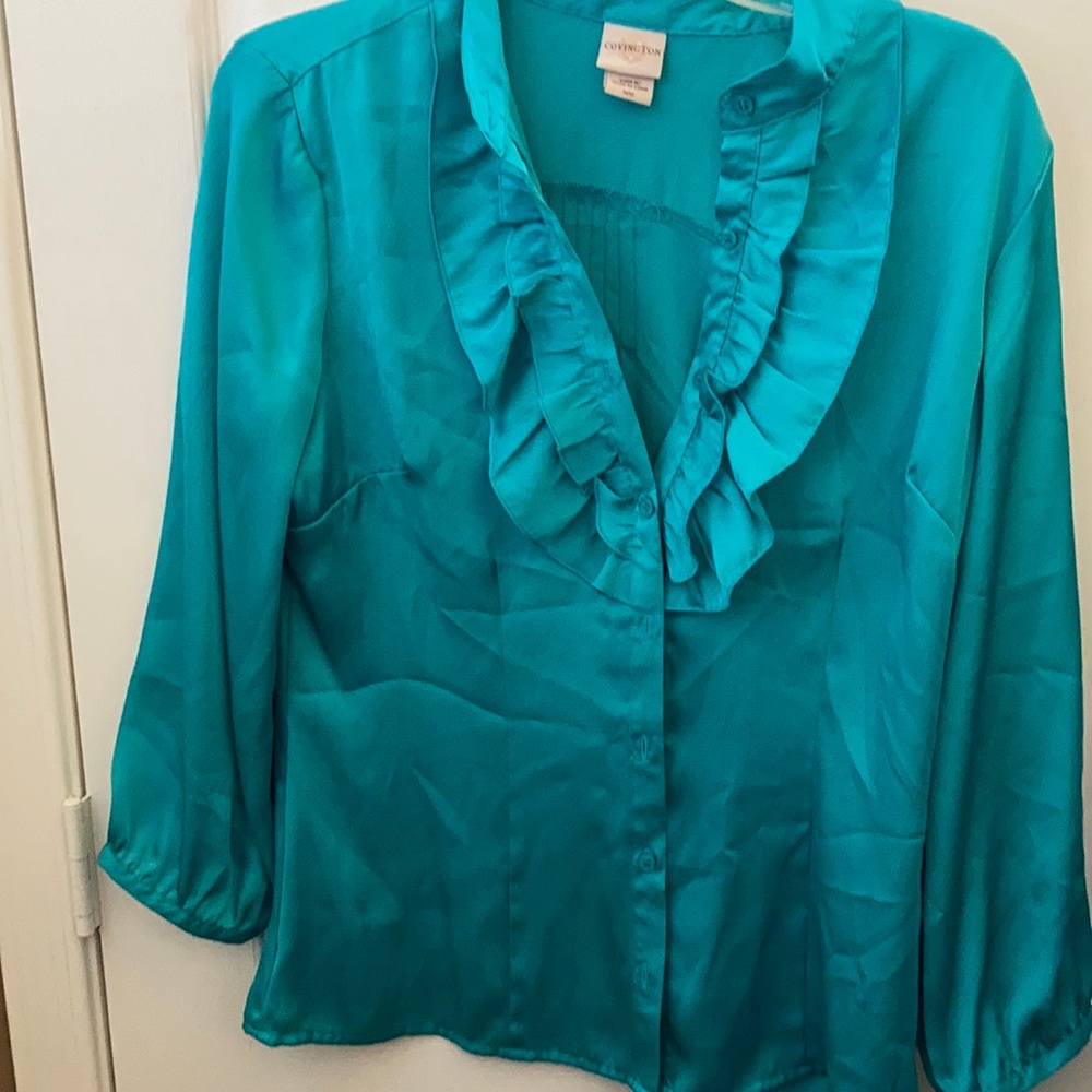 FINAL MARKDOWN Ladies Covington blouse medium